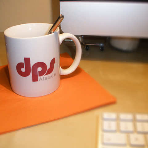 Mug pour la société DPS Alsace pour leur communication corporate
