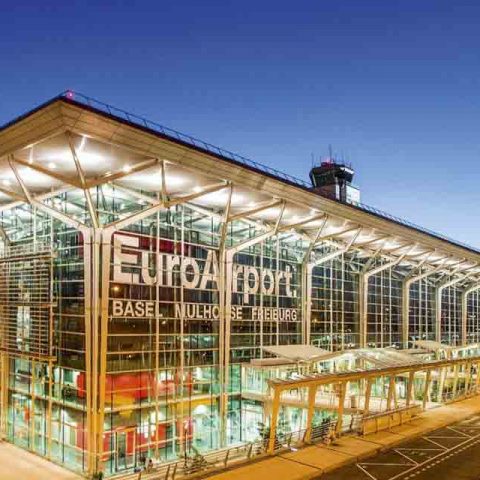 Prise de vue du bâtiment de l'EuroAirport Bâle Mulhouse